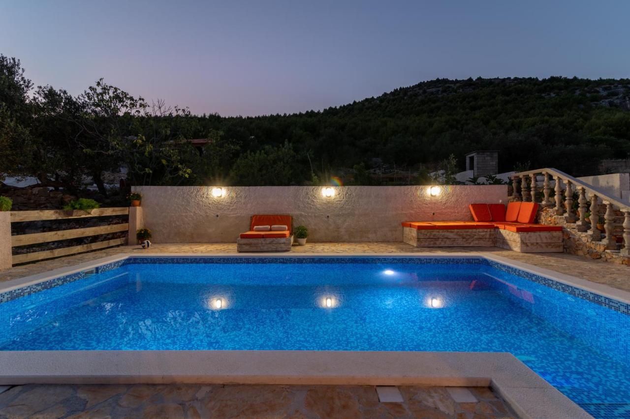 Eden Mediterranean House Vrsine Exterior photo